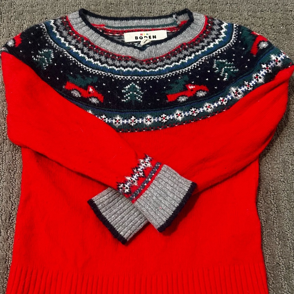 Adorable Mini Boden Holiday Sweater. Gently used with minor pilling. Size 4-5